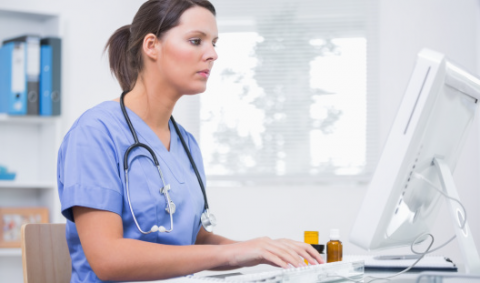 image of a nurse in a accelerated health informatics program